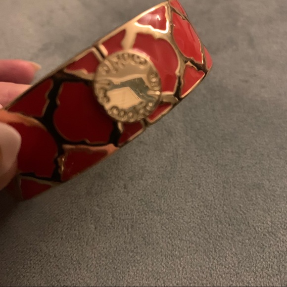 Cookie Lee- Clasp Bracelet - Picture 8 of 8